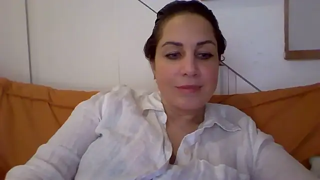 Rosinaya's cam snapshot