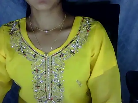 Khushi_v's cam snapshot