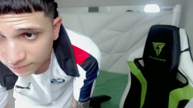 Black_diamondd_'s cam snapshot