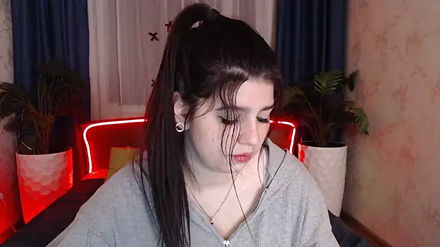 KisaModel's cam snapshot