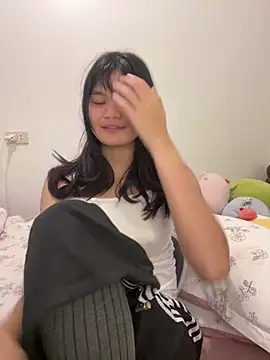 DriveMeCrazy18's cam snapshot