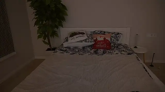 IceDanielles's cam snapshot