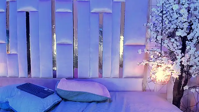 HannaCollins_'s cam snapshot