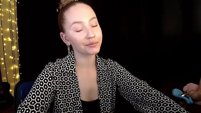 SindiWatsoon's cam snapshot