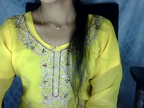 Khushi_v's cam snapshot