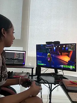 Your_Paris's cam snapshot