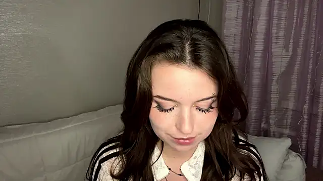 Freya_land's cam snapshot