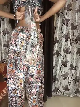 shaily_ji2's cam snapshot