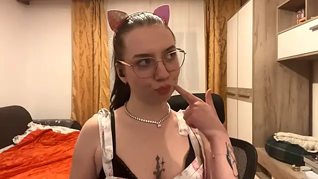 DoraRobertos's cam snapshot