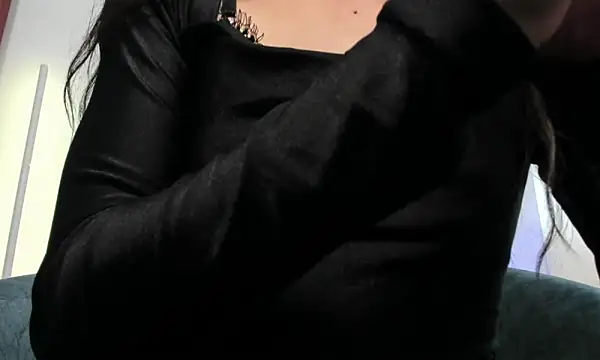 canelleGarces's cam snapshot