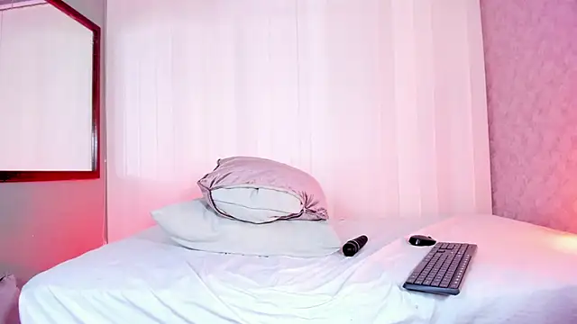 Pamela_Johnsonn's cam snapshot