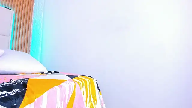 aggy_castel's cam snapshot