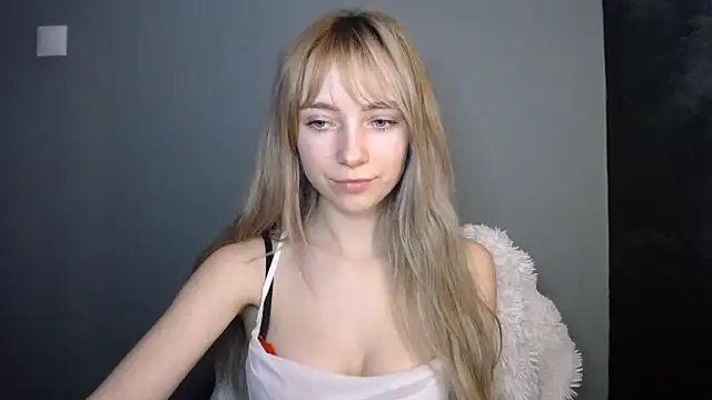 LuciaYoung's cam snapshot