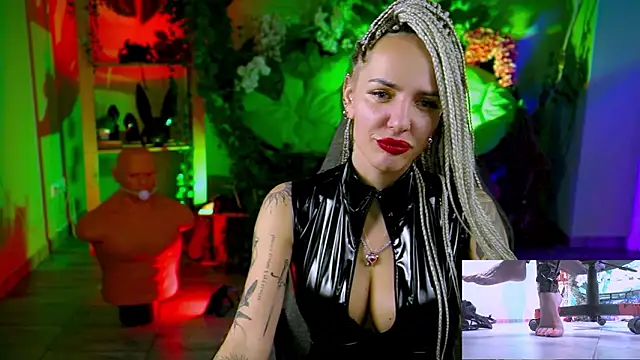 MonicaMaxwel's cam snapshot