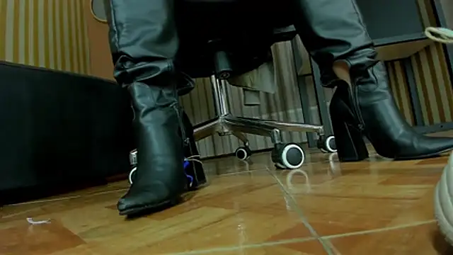 Scarlett_Barnes's cam snapshot