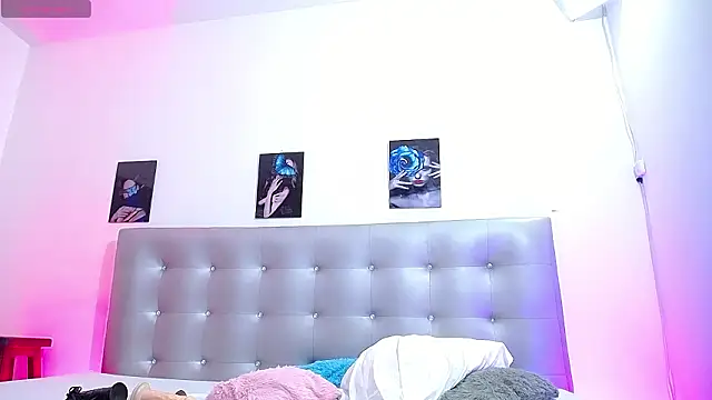 horny-juliette's cam snapshot