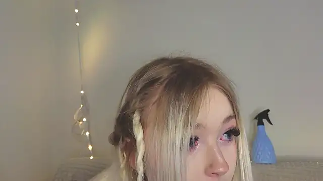 minigirl's cam snapshot