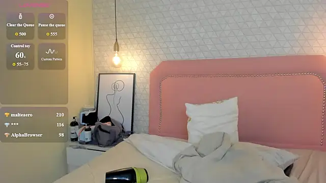 Kittytimberlake's cam snapshot