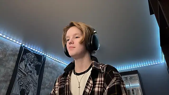 CutieGoga's cam snapshot