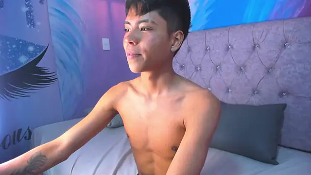 MaxiWildd live sex cam