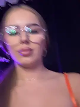 AubrieleRouj1 live sex cam