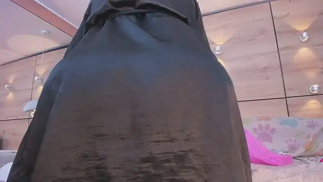 martina_touss's cam snapshot