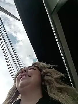 madelaine-'s cam snapshot