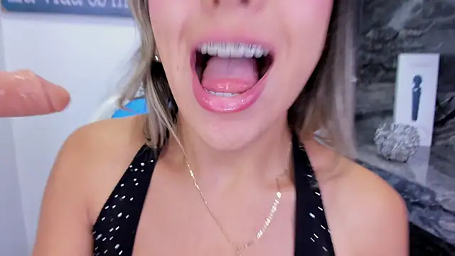 foxy_zoe's cam snapshot