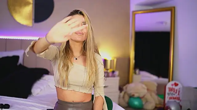 EvellineClaire live sex cam