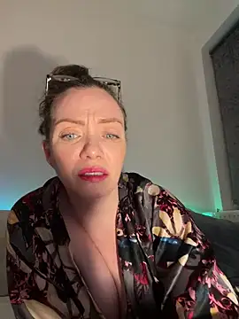 FemDom_RubyKnightXXO live sex cam