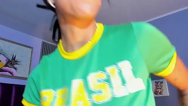 LauraAristizabal's cam snapshot