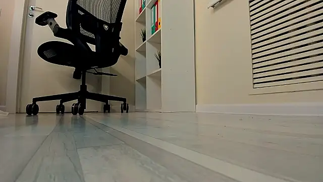 AnaMills's cam snapshot