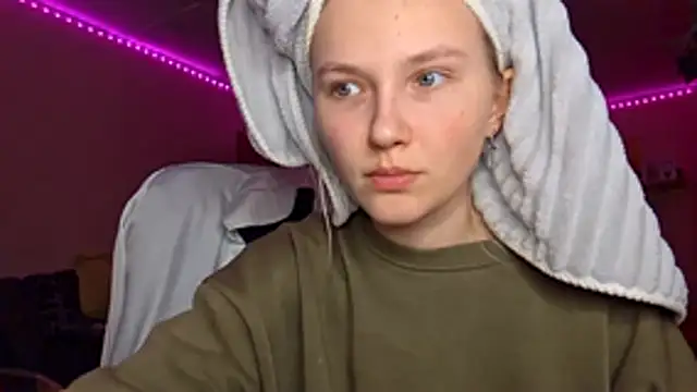 KarinRobertson's cam snapshot