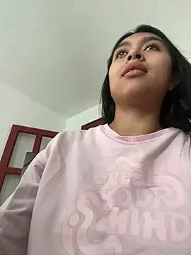 SweetLatiin_'s cam snapshot