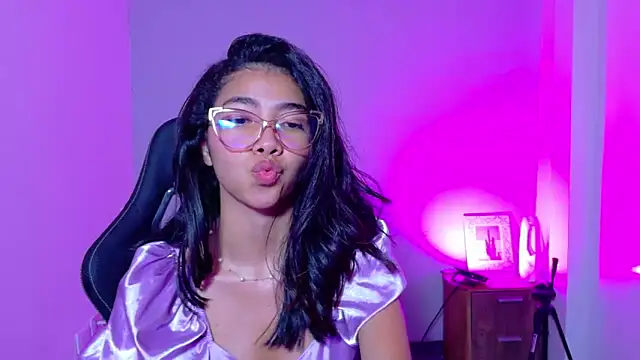 luna_roja25's cam snapshot