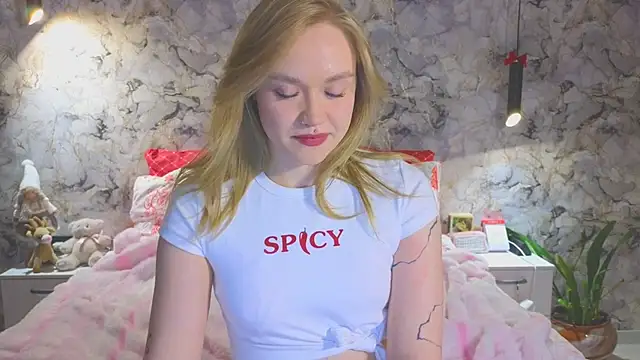 Aurora_Golden1's cam snapshot