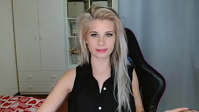 KristineGlow's cam snapshot