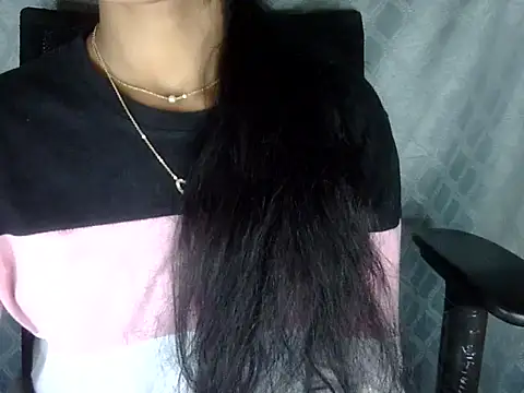 Khushi_v's cam snapshot