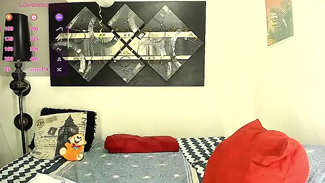 SARAMISHA live sex cam