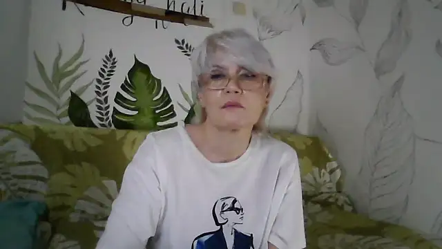 Catty_Lady's cam snapshot