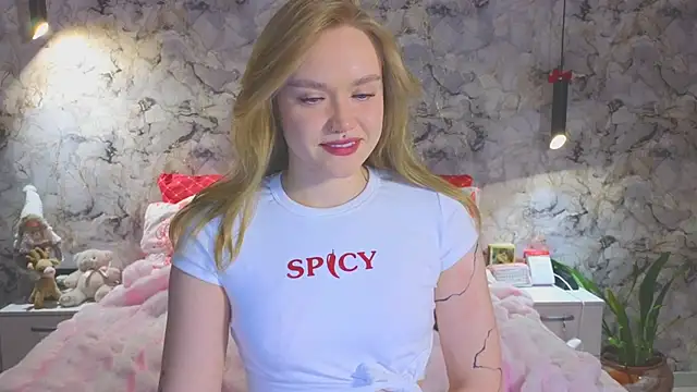 Aurora_Golden1's cam snapshot