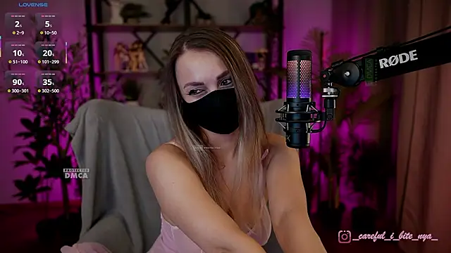 careful_i_bite_nya's cam snapshot