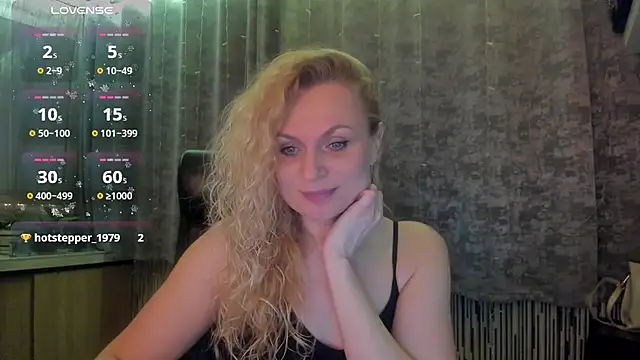 LanaLight_x's cam snapshot