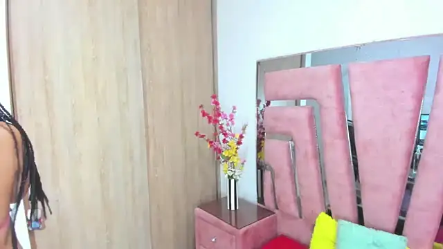 MaraKarly's cam snapshot