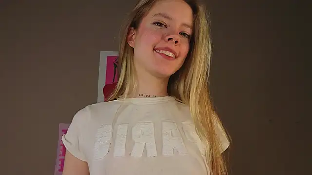 TiffinyMergist's cam snapshot