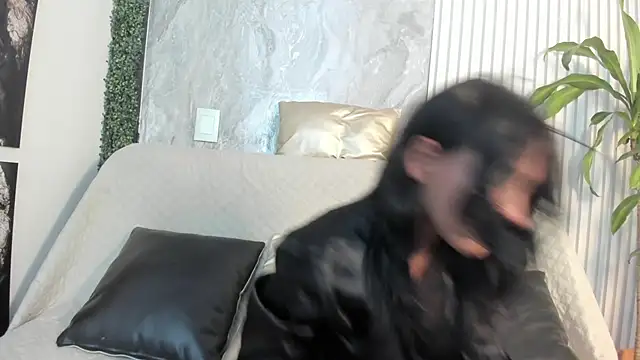 LesliePetit's cam snapshot