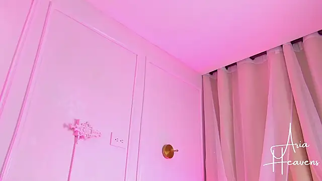 AriaHeavens's cam snapshot