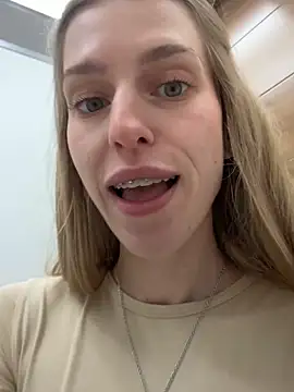 kira_mia's cam snapshot