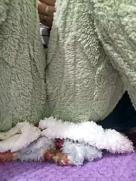 Rouzalinda_1's cam snapshot