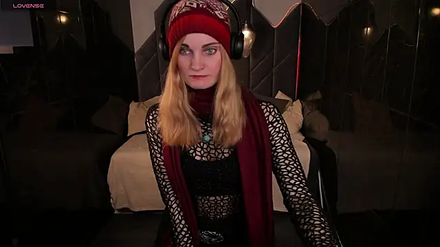 SaraSubtlety's cam snapshot